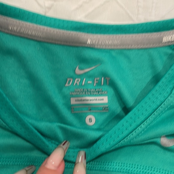 Nike DriFit Tee - Picture 2 of 2